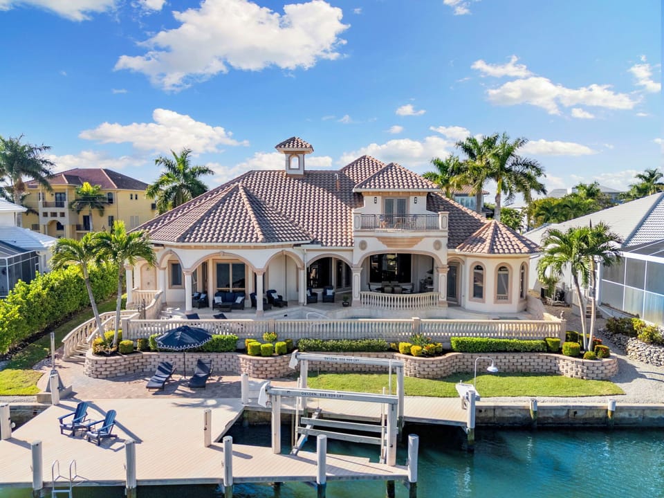 Welcome to your private escape on Spinnaker Drive