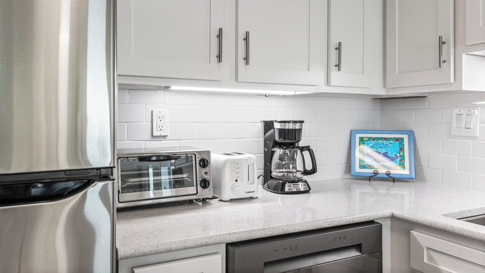 Beachcrest 1202 - Kitchen area