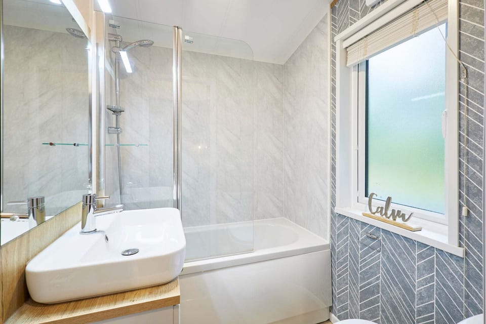 Host Stay Luna Lodge House in England
