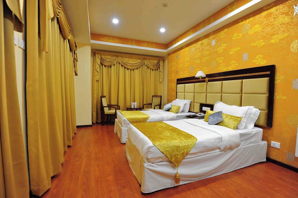 Deluxe Double or Twin Room, 1 Bedroom | In-room safe, desk, soundproofing, WiFi (free)