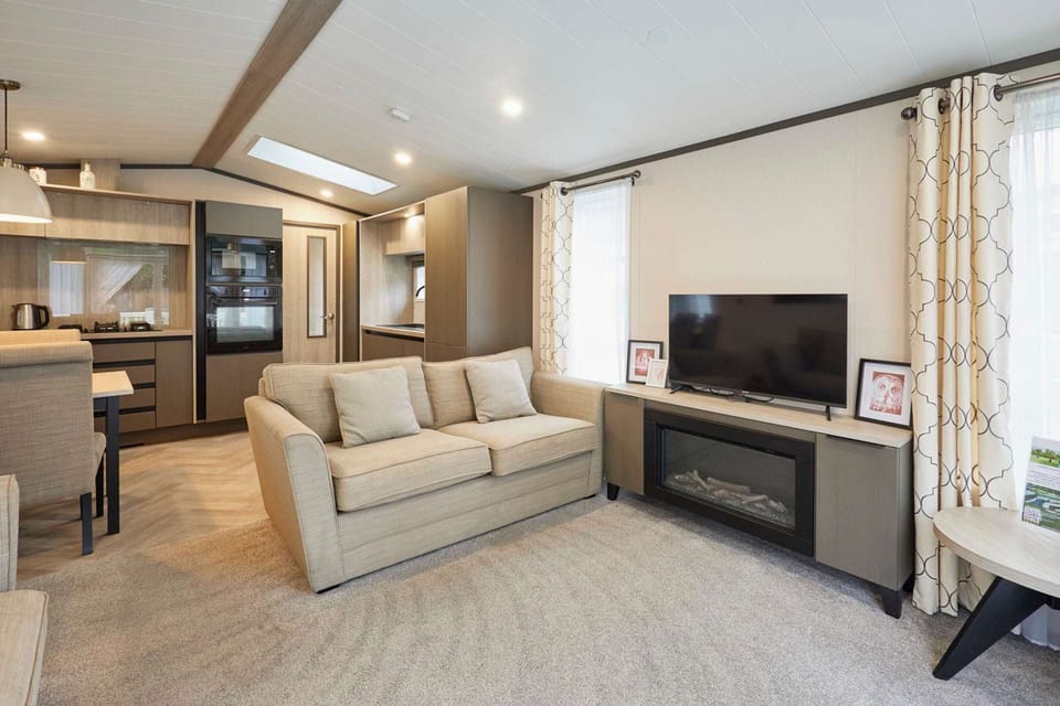 House | 2 bedrooms, desk, Internet