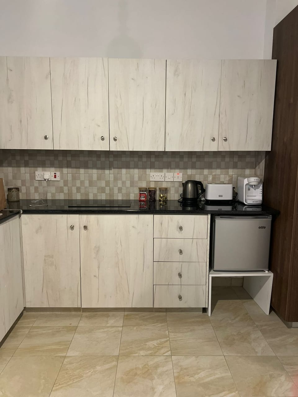 Family Room | Private kitchen | Espresso maker, coffee/tea maker, electric kettle