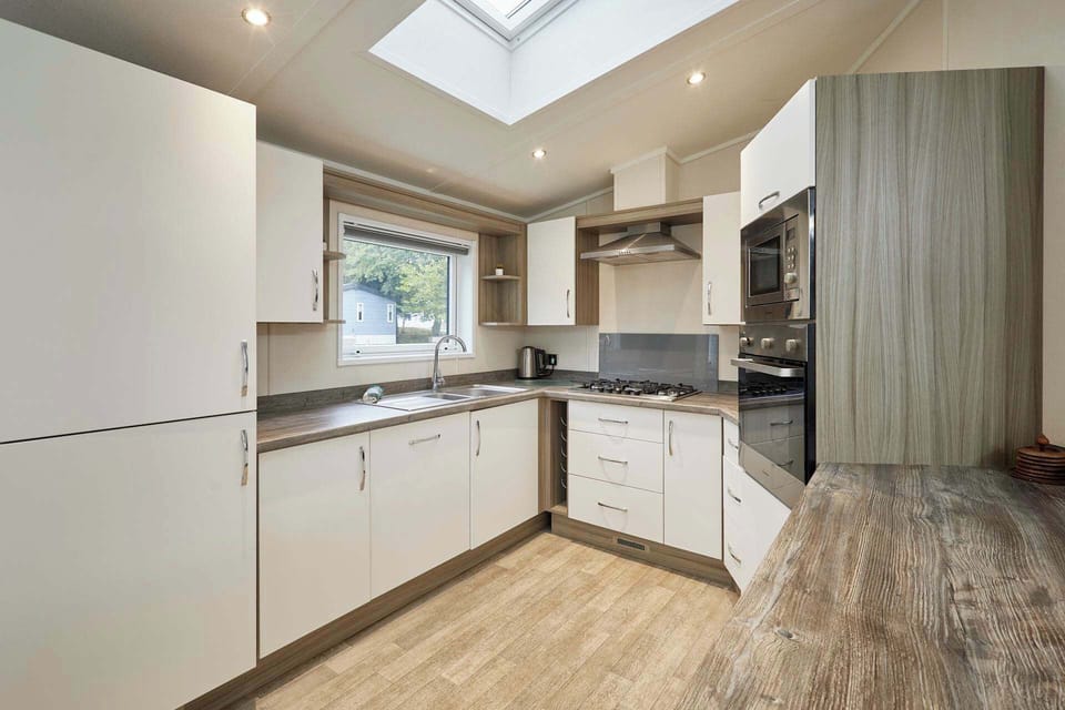 Audley Lodge, Allerthorpe Golf & Country Park, York - Host & Stay 