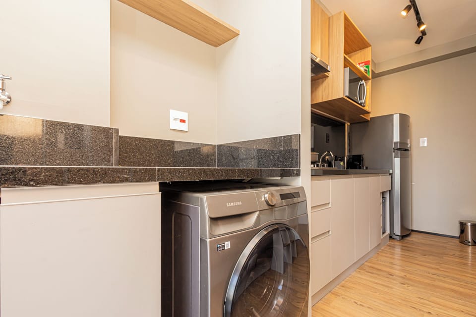 Deluxe Apartment, City View | Laptop workspace, free WiFi