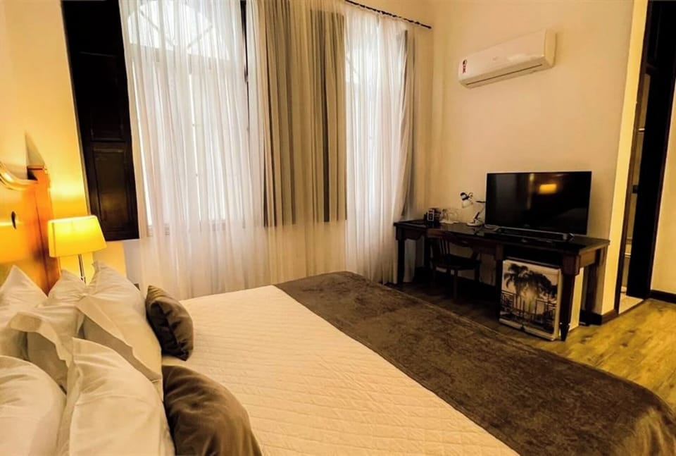 Work comfortably at the desk, then relax with TV time.