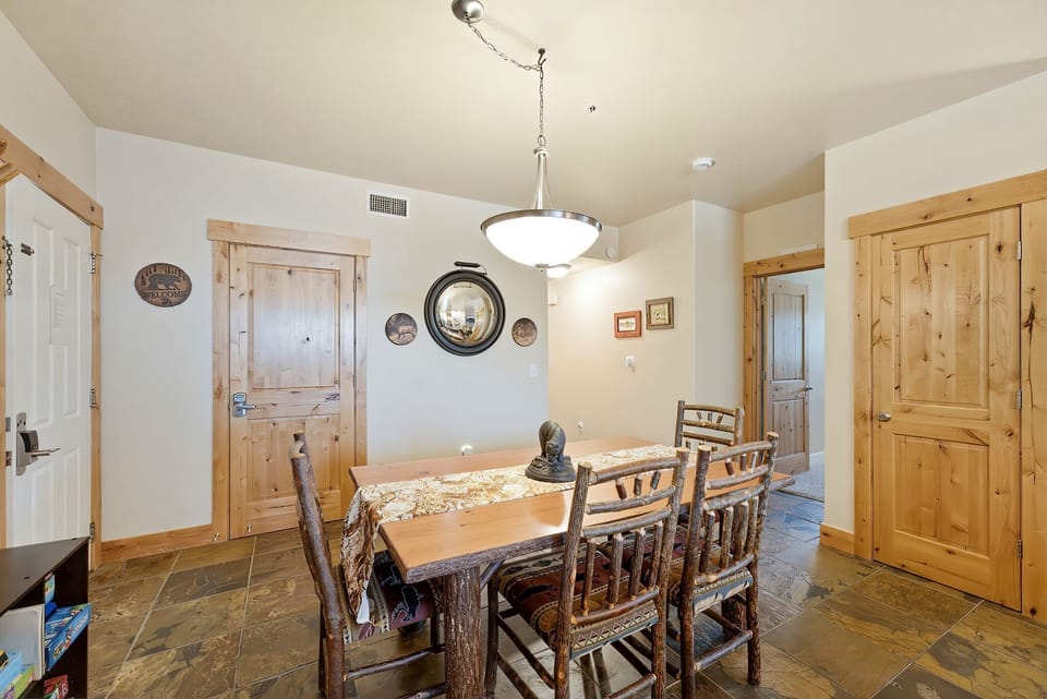 Dining area with easy access to the kitchen.