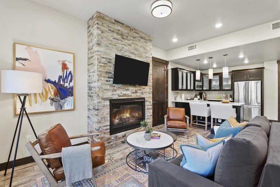 Spacious living room w/fireplace & smart TV