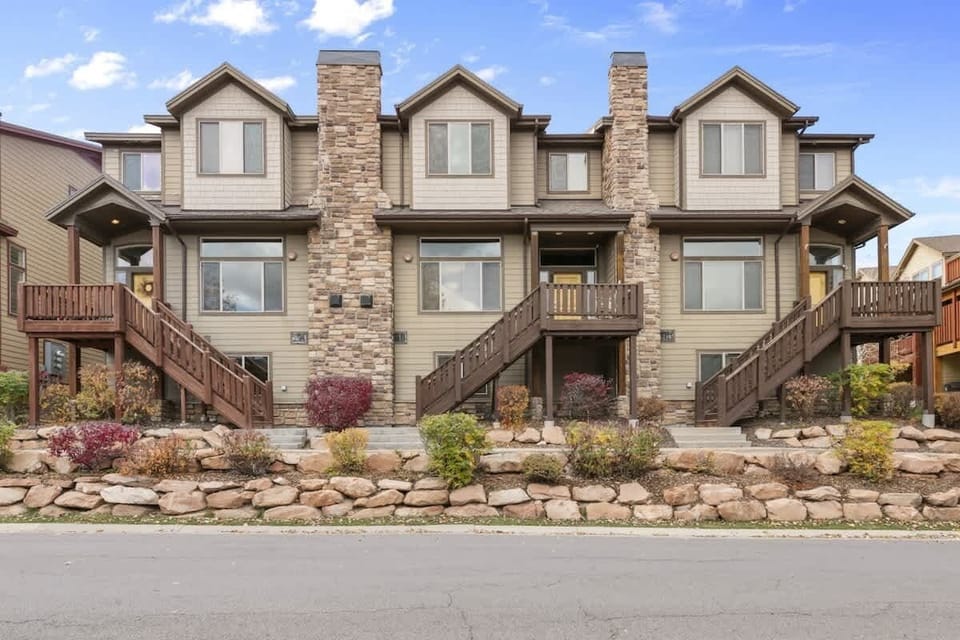 View of Front Entry (Rear Entry Door & Garage Accessed off Back Cul-de-Sac)