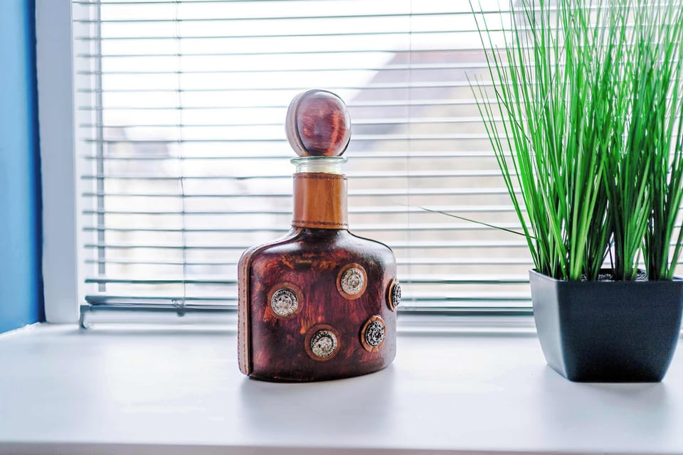 Decor accents and natural light create a bright and welcoming atmosphere.