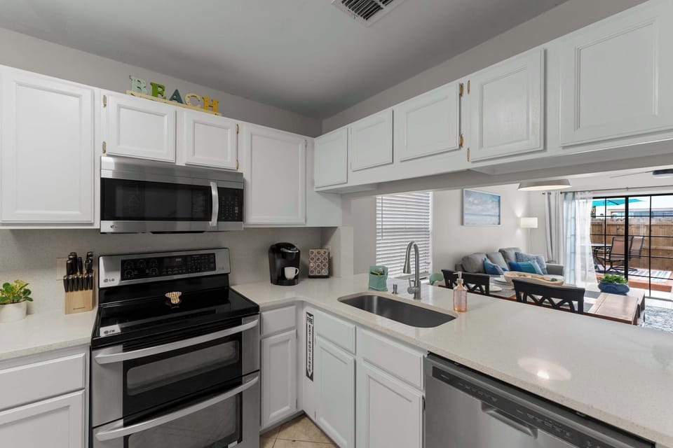 Nicely equipped kitchen