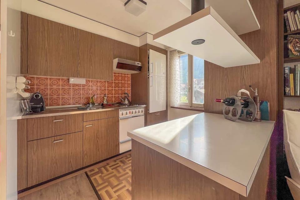Fully equipped kitchen with plenty of space for cooking
