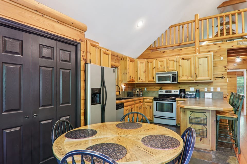 Dining room / kitchen area