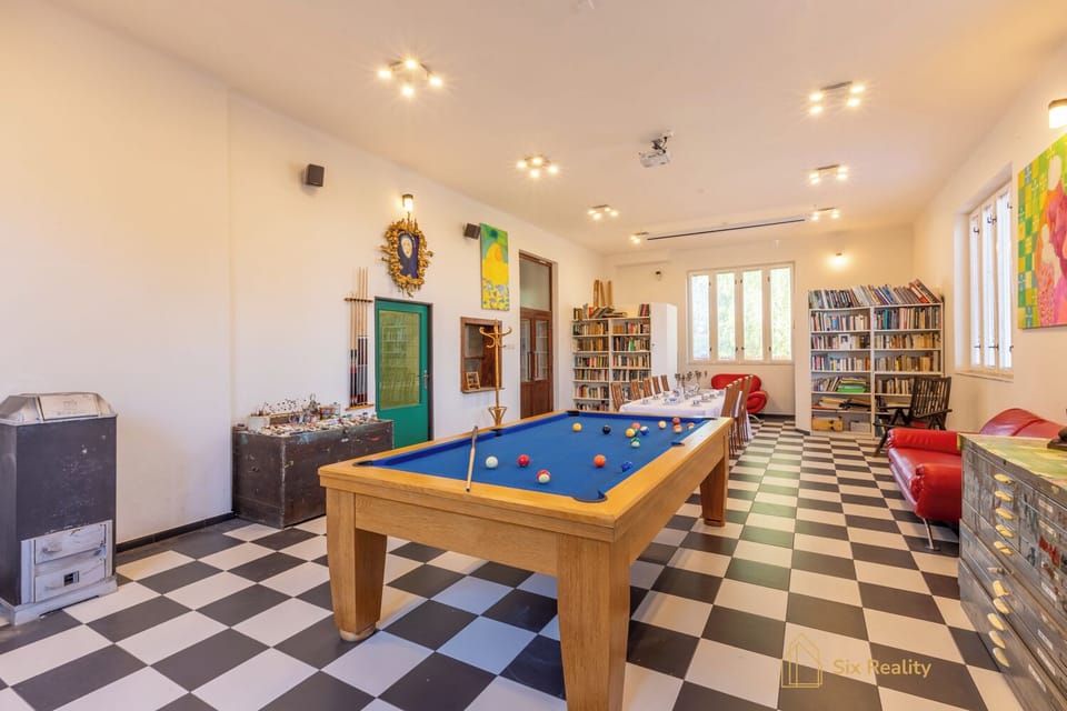 Game room
