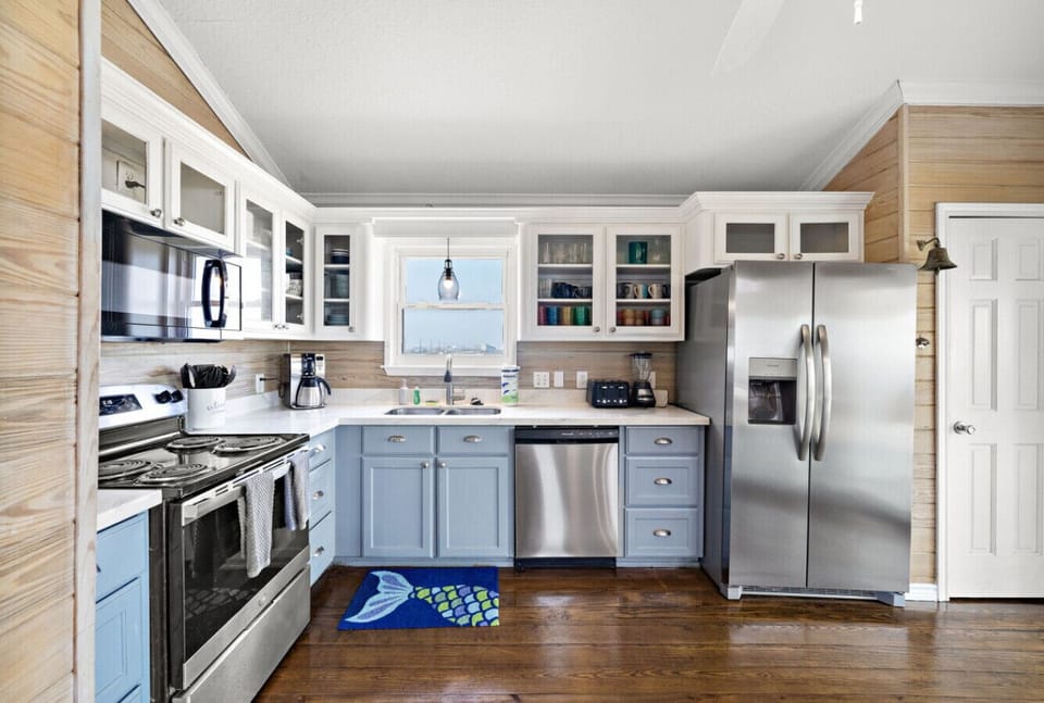 Endless possibilities await in this gourmet kitchen