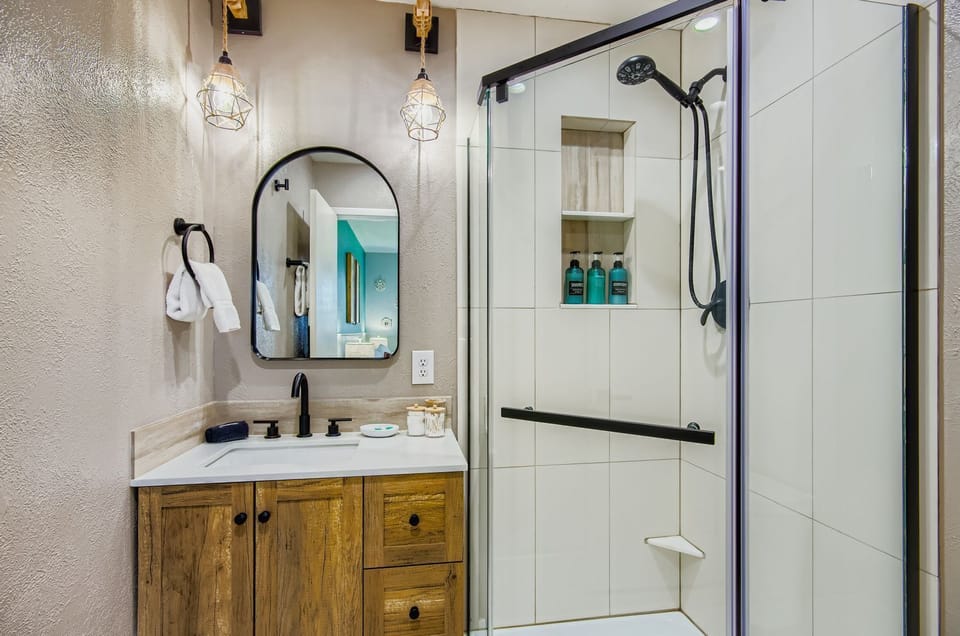 Ensuite Bathroom 2 With Walk In Shower