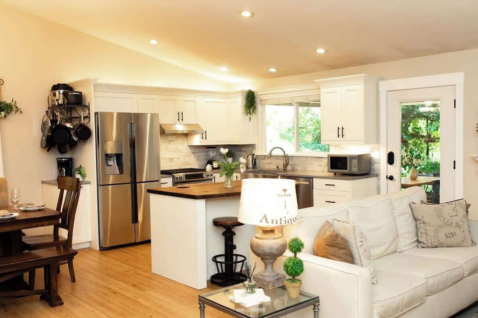Enjoy a cooking and prepping in a kitchen with an island that is a 100% unstained walnut chopping board! Please do not cut meat on the island. We have other chopping boards available for meat only. 