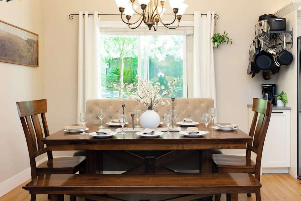 Our dining table seats 8. We also have an outdoor dining table that houses 8. 