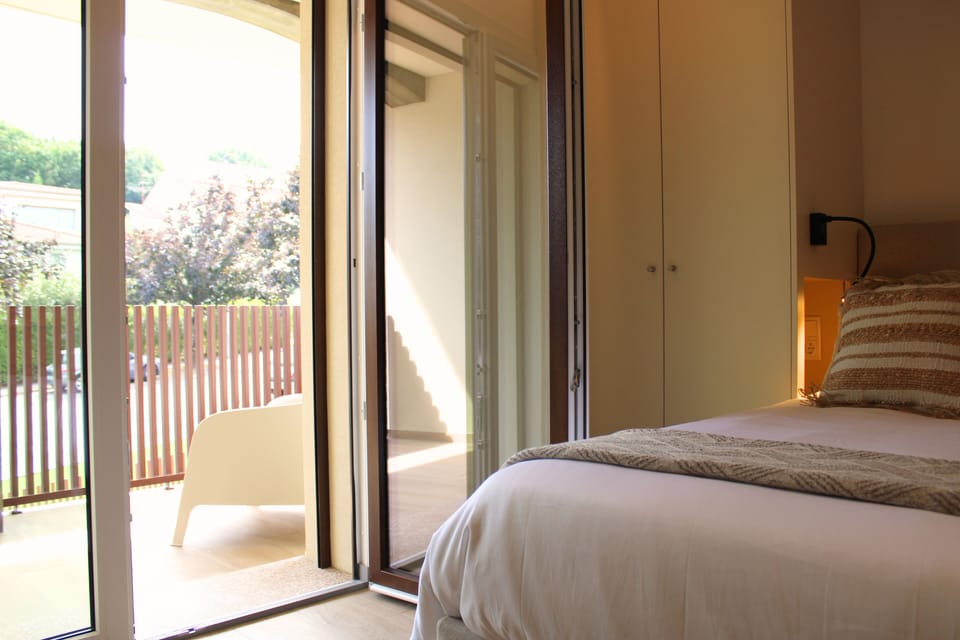 Balcony/Terrace,Bedroom
