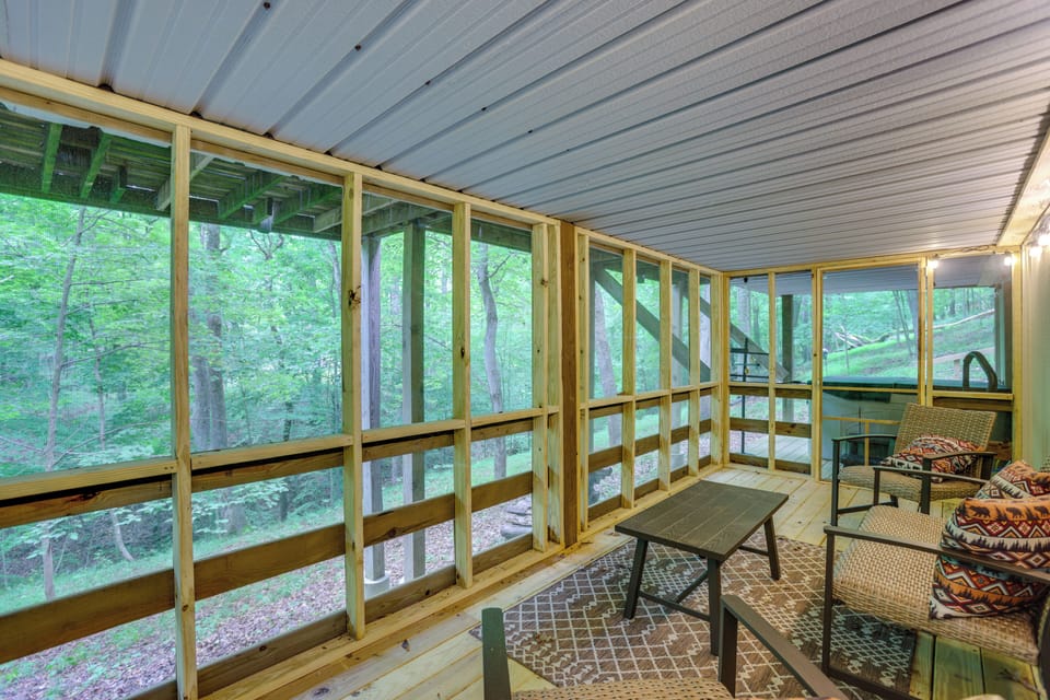 Screened-In Porch
