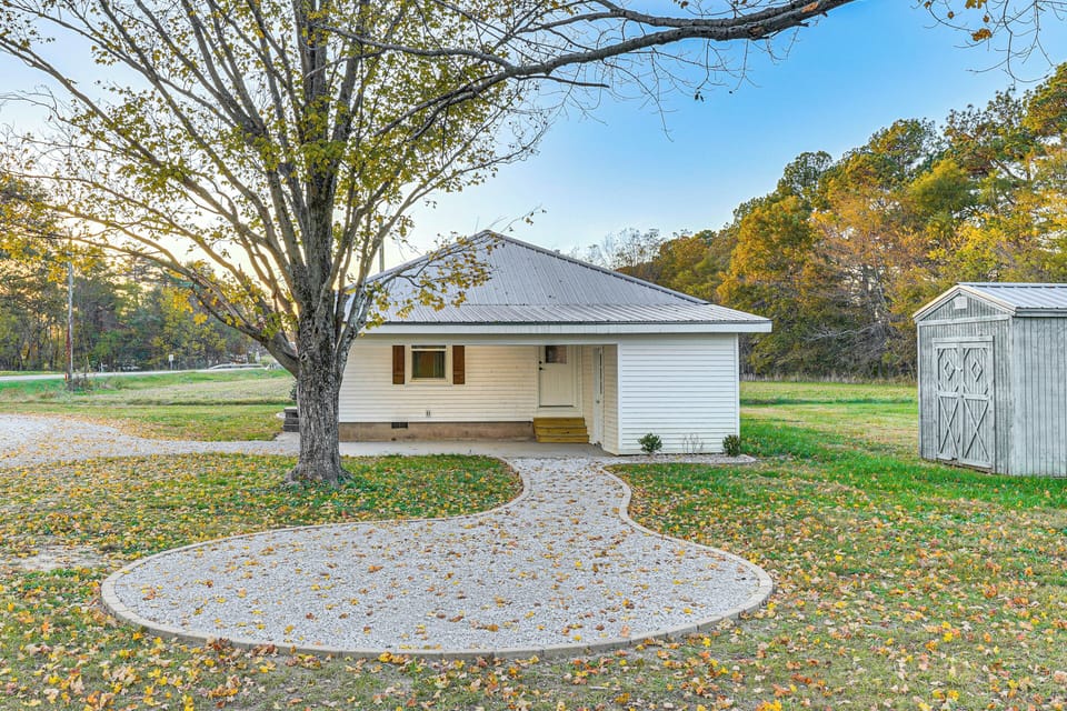 Cunningham Vacation Rental | 2BR | 1BA | 1,000 Sq Ft | Steps to Enter