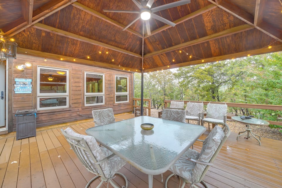 Deck | Gas Grill | Outdoor Dining Set