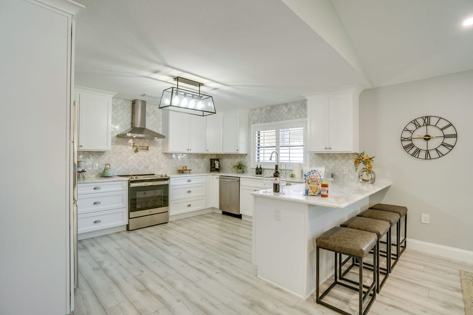 Kitchen | 1st Floor | Keurig & Drip Coffee Makers | Cooking Basics