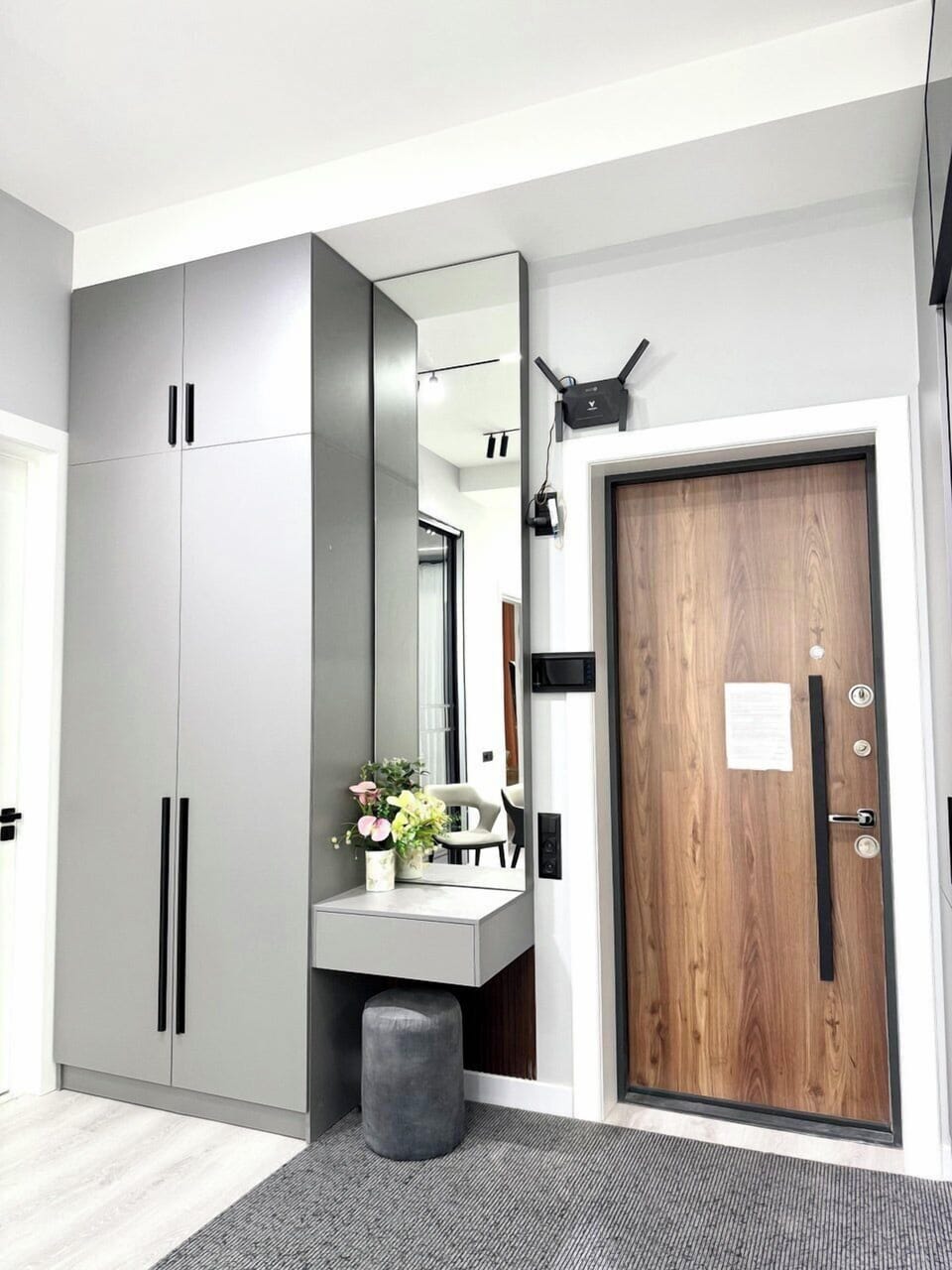 Comfort Apartment, Multiple Beds, City View | Living area | 43-inch LED TV with digital channels