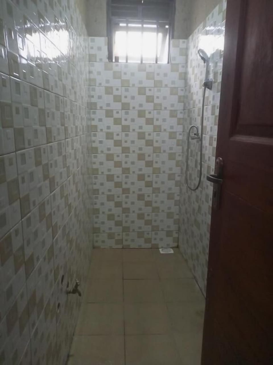 Slippers, bidet, towels
