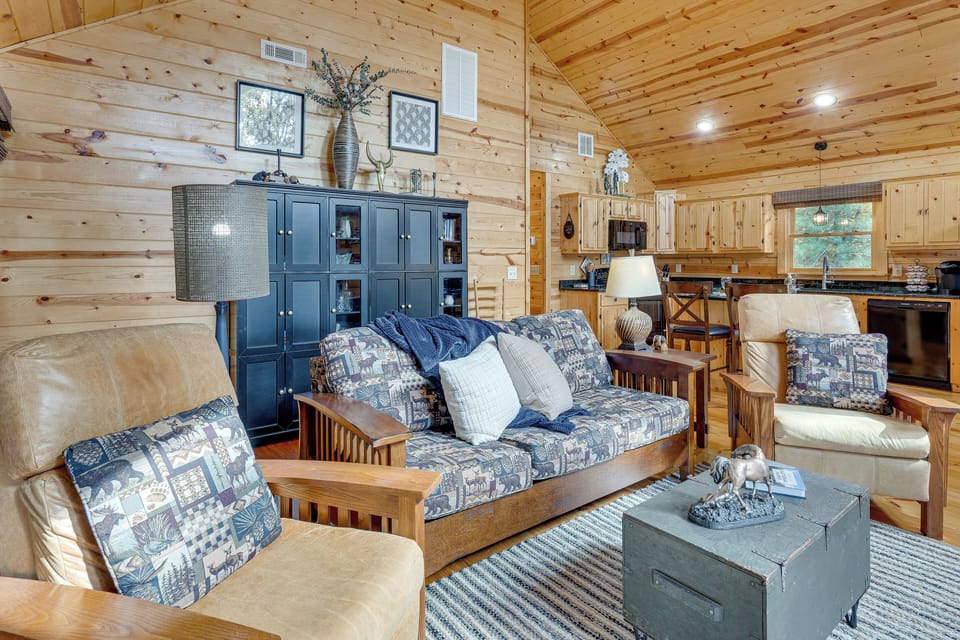 House (2 Bedrooms) | Interior
