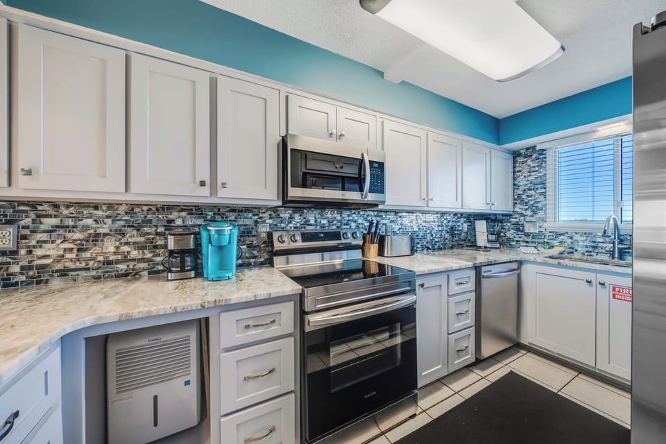 Welcome to Regency Towers Unit 611!