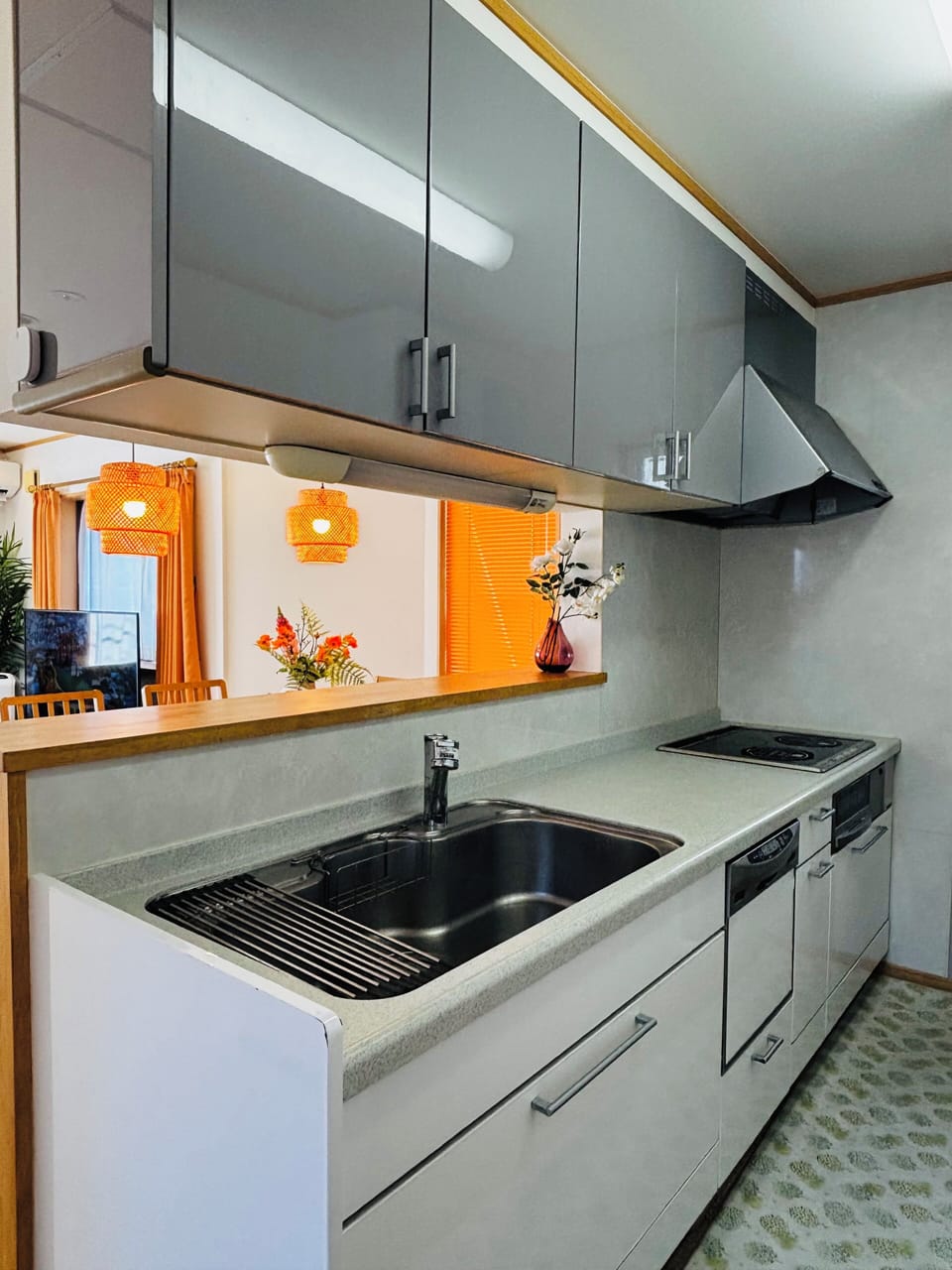 House, 4 Bedrooms, Kitchen, City View | Private kitchen | Shared fridge, shared microwave, oven, stovetop
