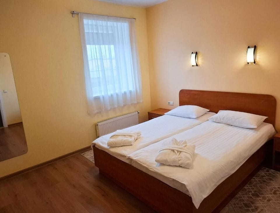 Superior Apartment | Free WiFi, bed sheets