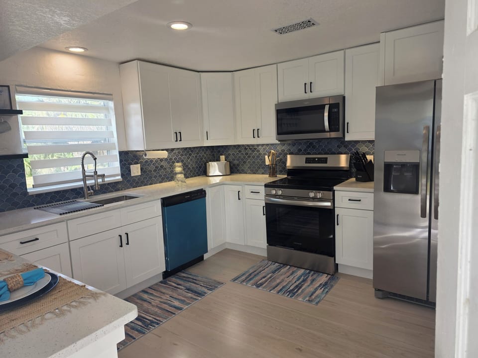 All new appliances and kitchen 
