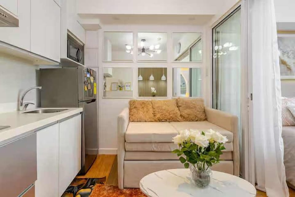 Executive Apartment, Balcony, City View | Living area | Flat-screen TV