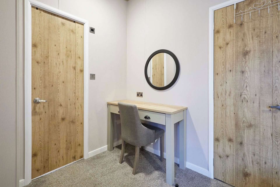 Lucky Lodge, Allerthorpe Golf & Country Park, York - Host & Stay