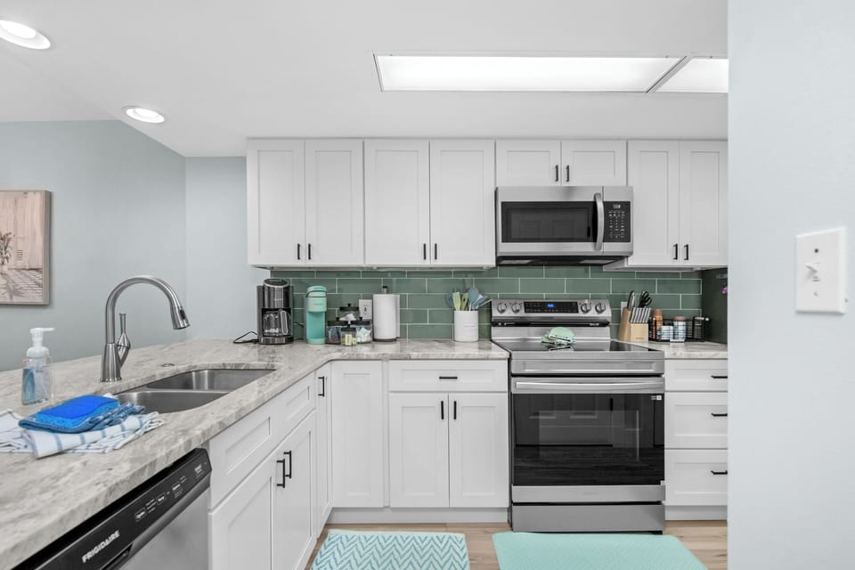 Fully stocked kitchen for your comfort and ease of settling in.  Coffee and all the supplies. 