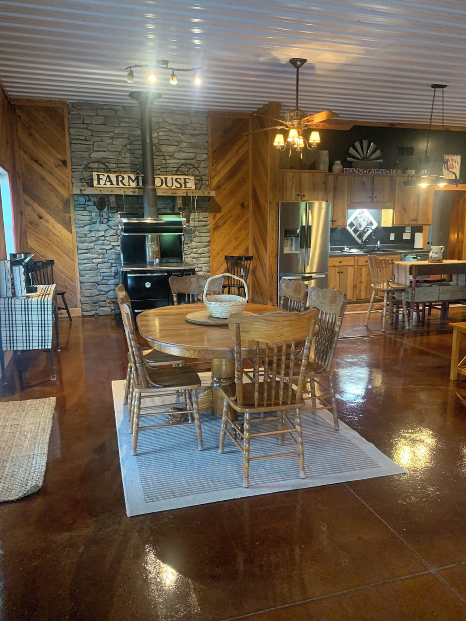 1st view as you walk into the open area.