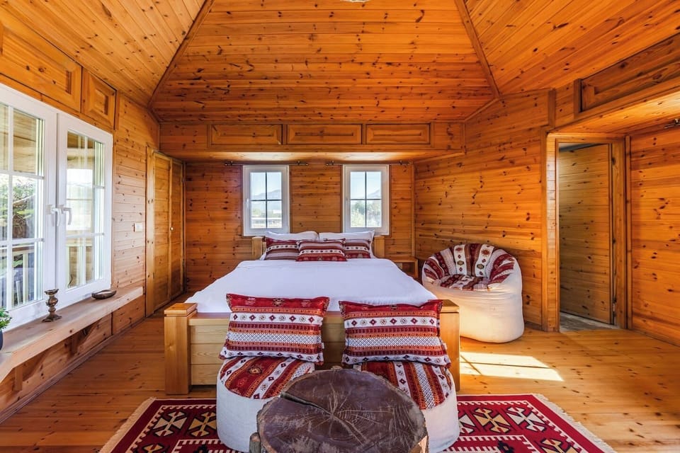Bedroom with a double bed