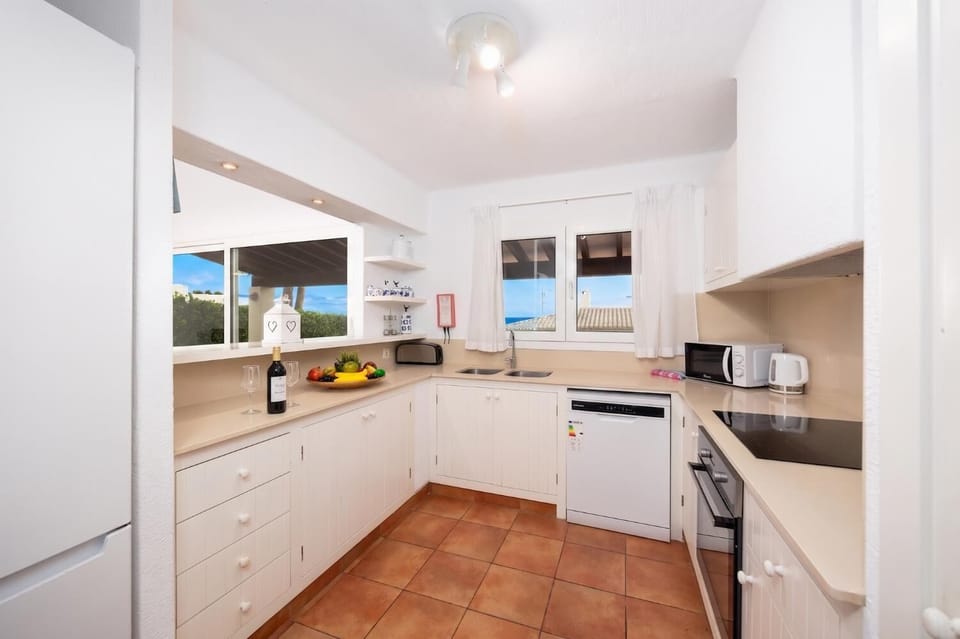 Equipped kitchen