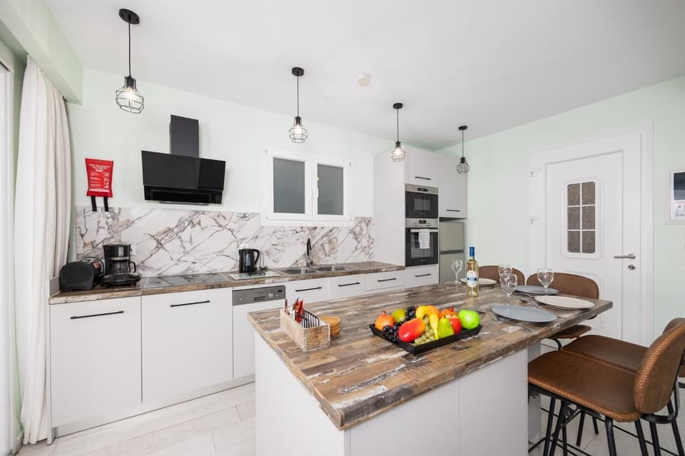 Equipped kitchen