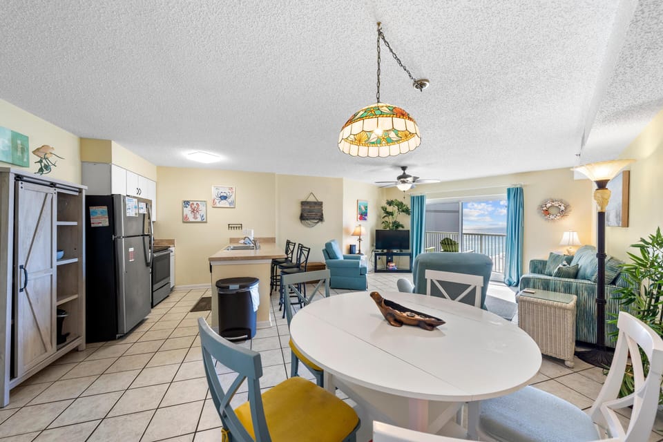 Condo, Multiple Beds (Tradewinds 1106 - Austin Family Retre) | Dining