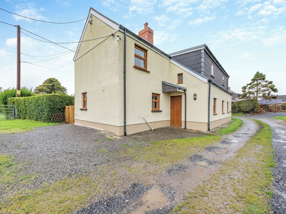 Exterior | Rose Cottage - Jones&rsquo; Cottages, Gower