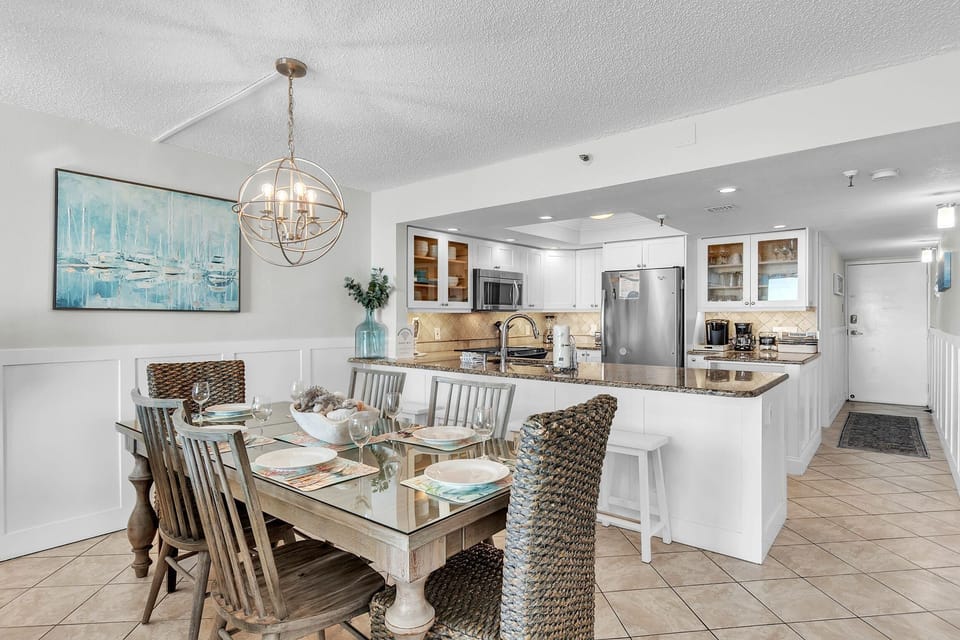 Condo, Multiple Beds (Sand Castle II #2602 - Premier) | Dining