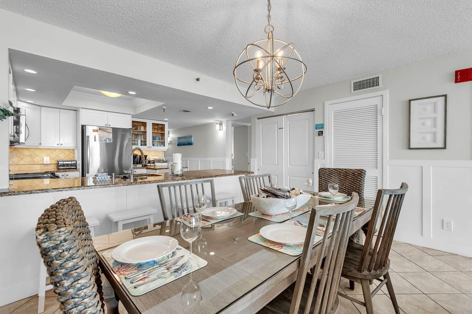 Condo, Multiple Beds (Sand Castle II #2602 - Premier) | Dining