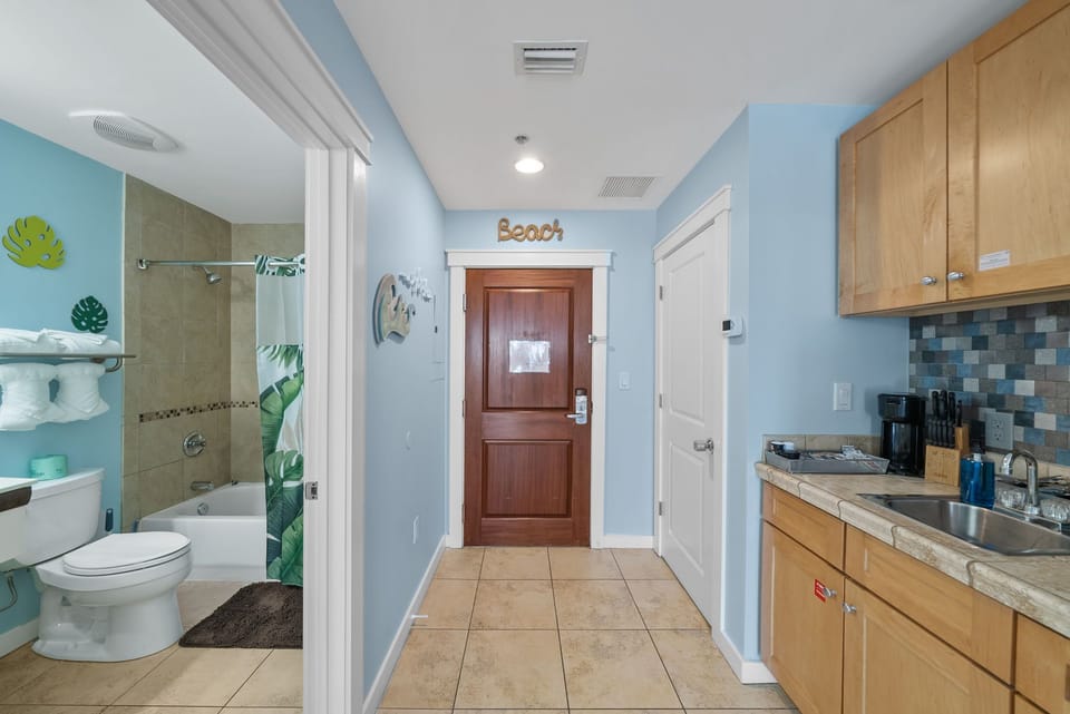 10-web-or-mls-15100 Front Beach Rd 633 -10