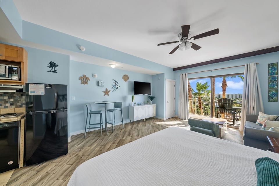 20-web-or-mls-15100 Front Beach Rd 633 -20