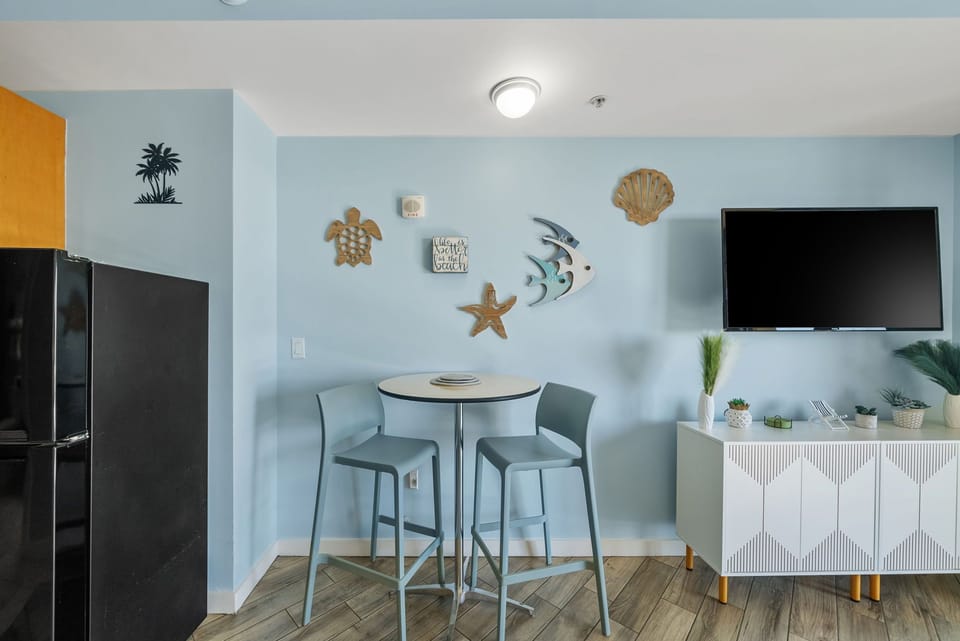 12-web-or-mls-15100 Front Beach Rd 633 -12