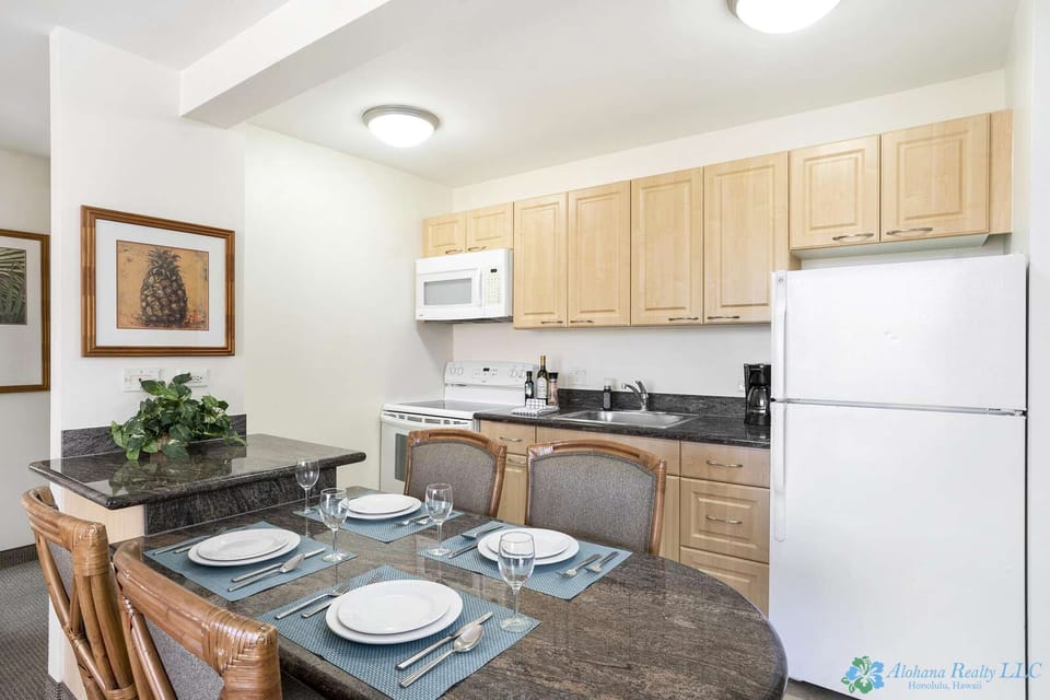 Kitchen / Dining