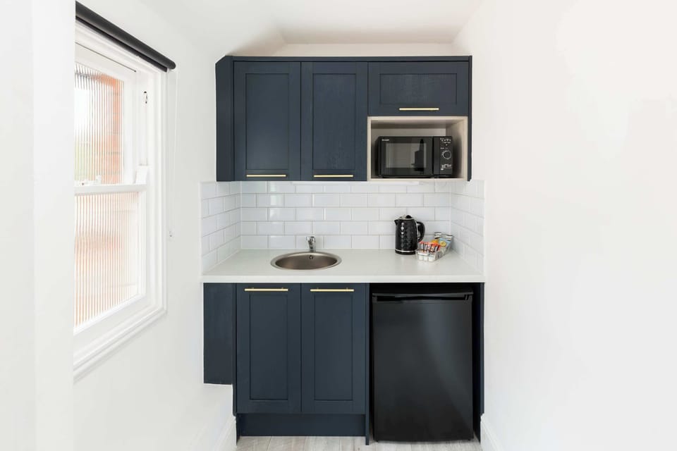 Kitchenette.