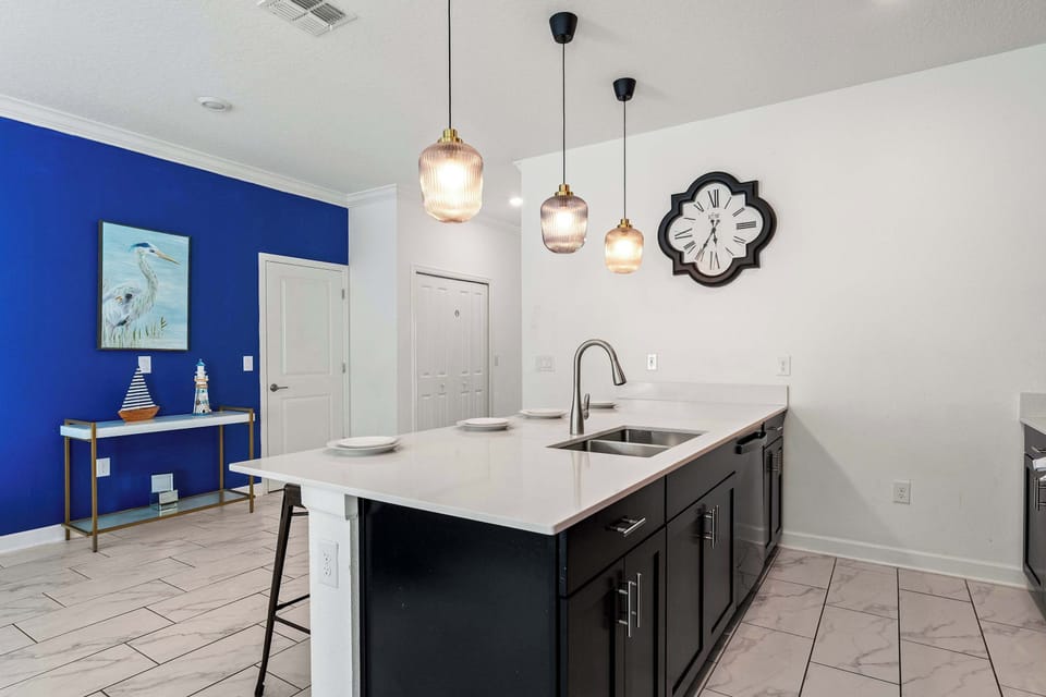 Fully equipped kitchen